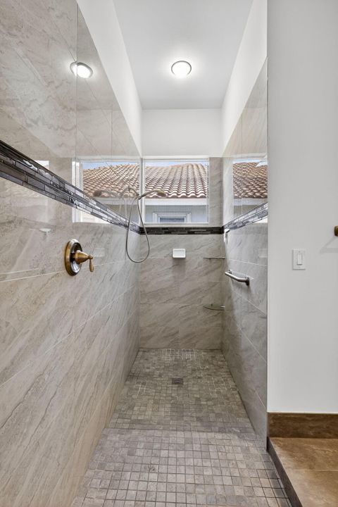 For Sale: $474,900 (2 beds, 2 baths, 1971 Square Feet)