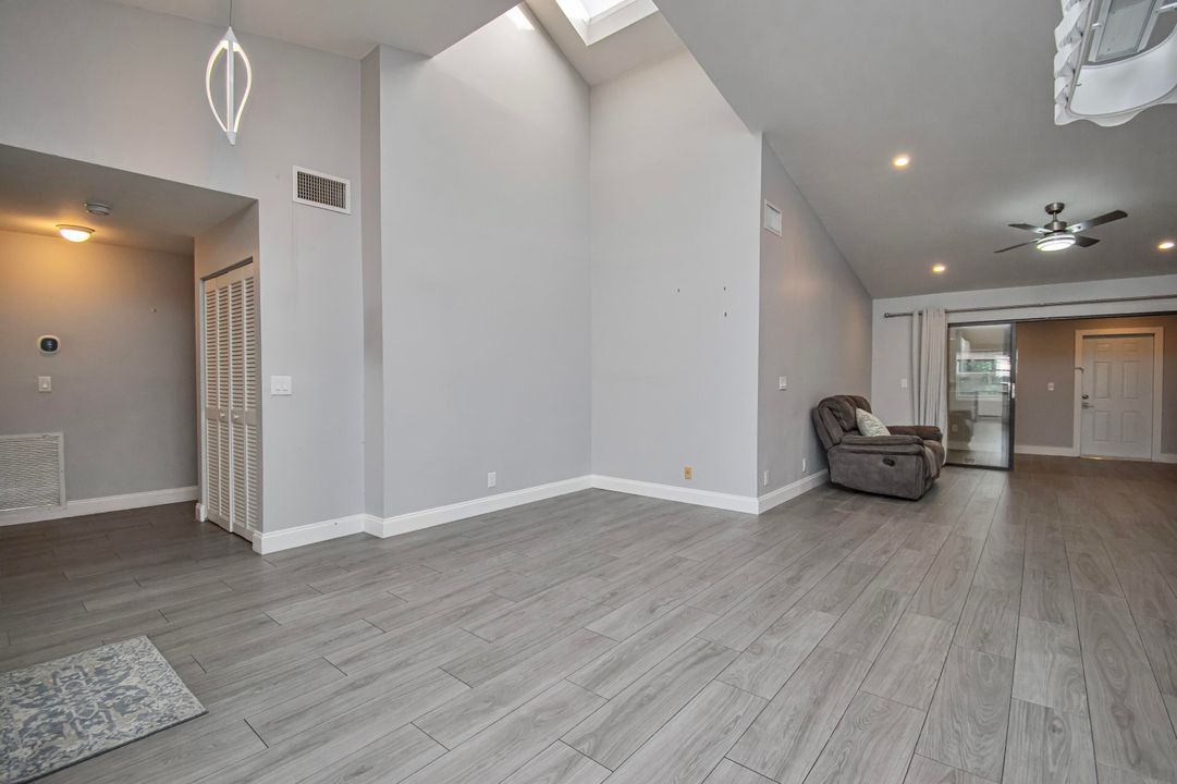 For Sale: $689,000 (3 beds, 2 baths, 1578 Square Feet)
