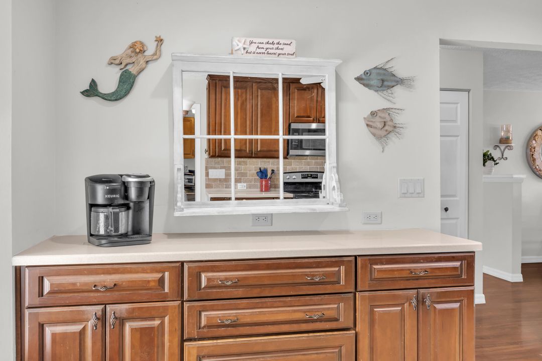 Active With Contract: $279,000 (3 beds, 2 baths, 1242 Square Feet)