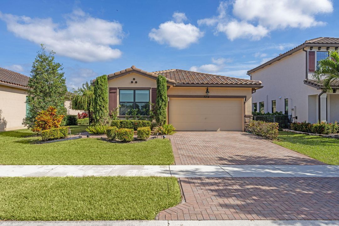 待售: $599,000 (3 贝兹, 2 浴室, 1772 平方英尺)