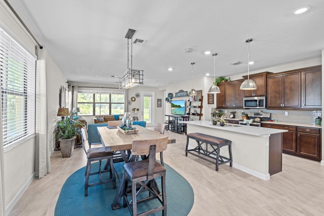 待售: $599,000 (3 贝兹, 2 浴室, 1772 平方英尺)