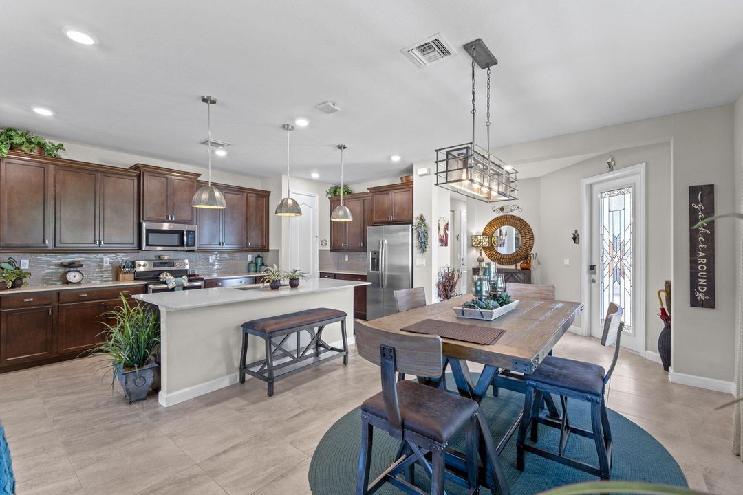 待售: $599,000 (3 贝兹, 2 浴室, 1772 平方英尺)