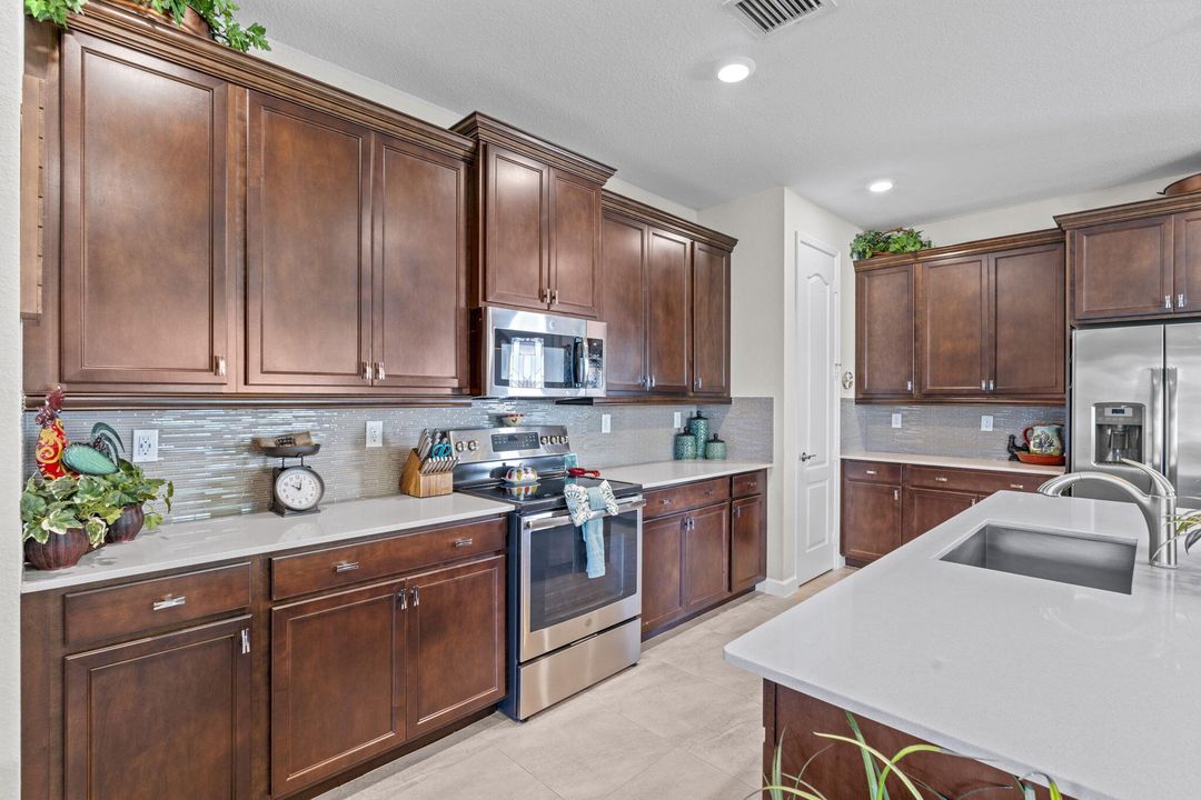 待售: $599,000 (3 贝兹, 2 浴室, 1772 平方英尺)