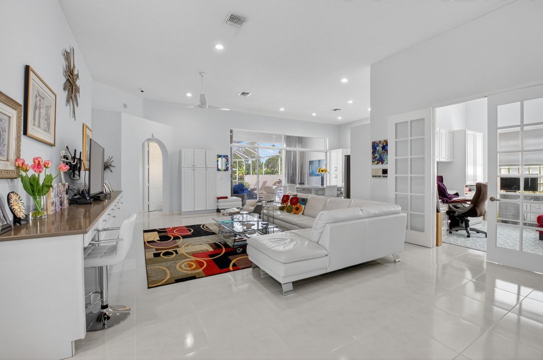 For Sale: $1,200,000 (4 beds, 3 baths, 2505 Square Feet)