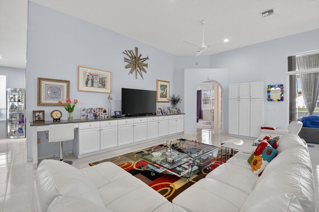 For Sale: $1,200,000 (4 beds, 3 baths, 2505 Square Feet)