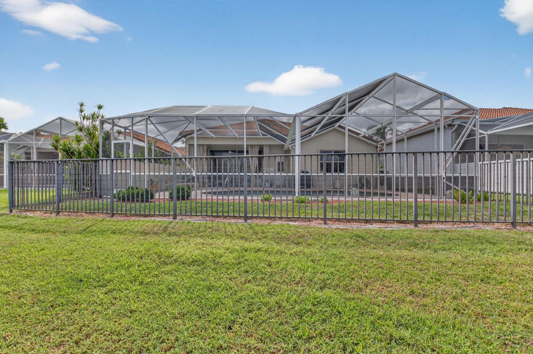 For Sale: $1,200,000 (4 beds, 3 baths, 2505 Square Feet)