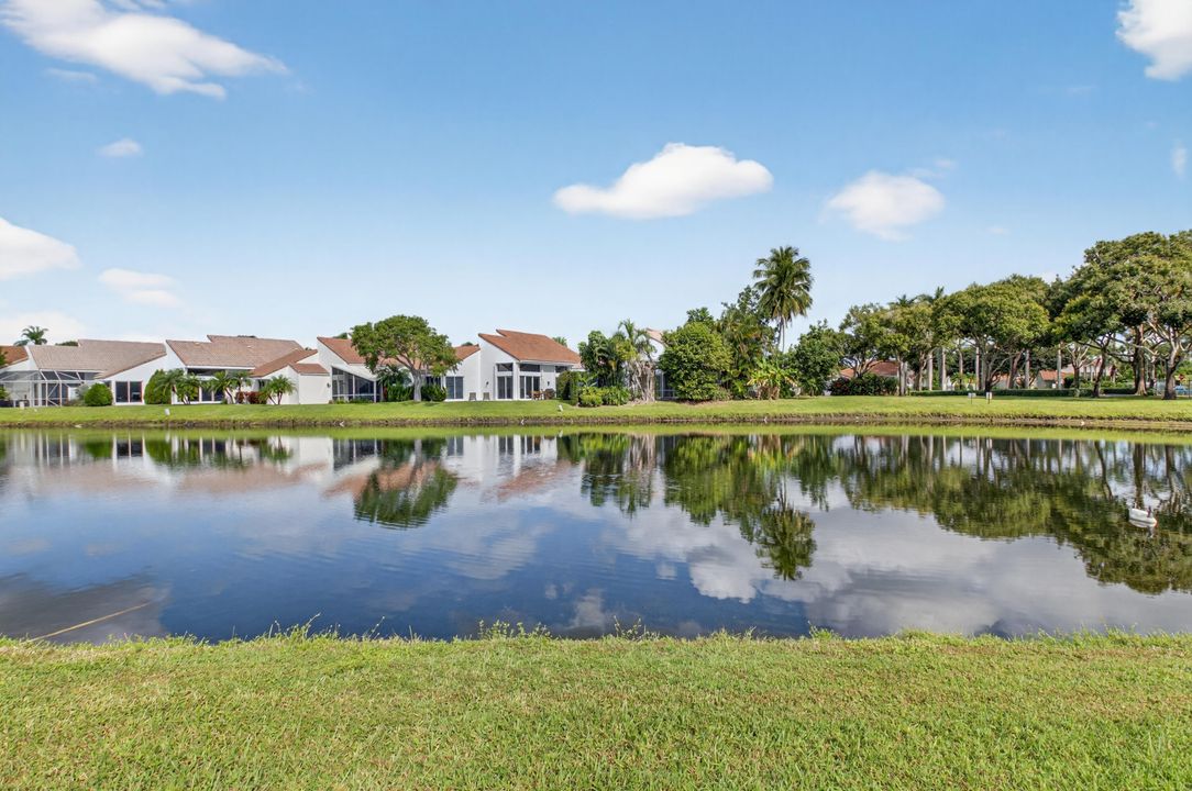 For Sale: $1,200,000 (4 beds, 3 baths, 2505 Square Feet)