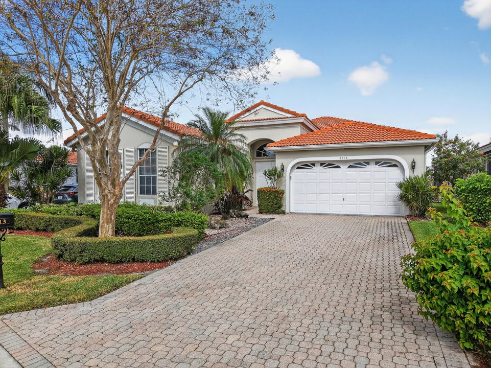 For Sale: $1,200,000 (4 beds, 3 baths, 2505 Square Feet)