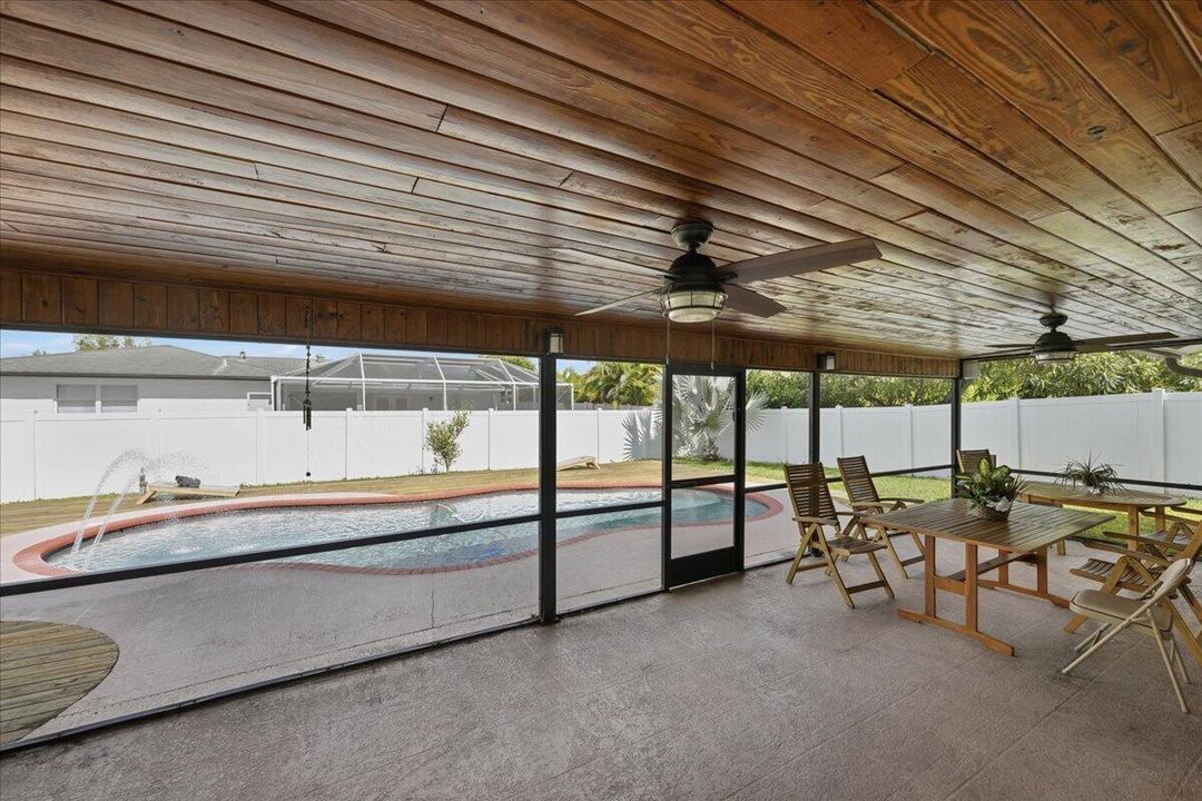 Active With Contract: $695,494 (3 beds, 2 baths, 1960 Square Feet)