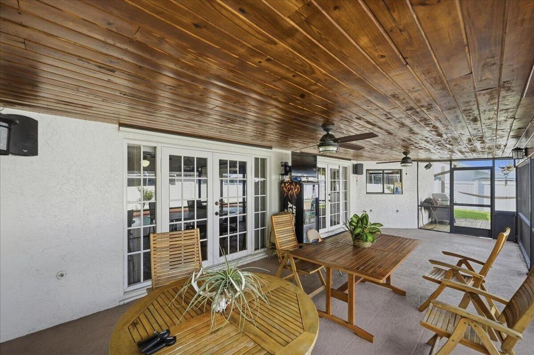 Active With Contract: $695,494 (3 beds, 2 baths, 1960 Square Feet)