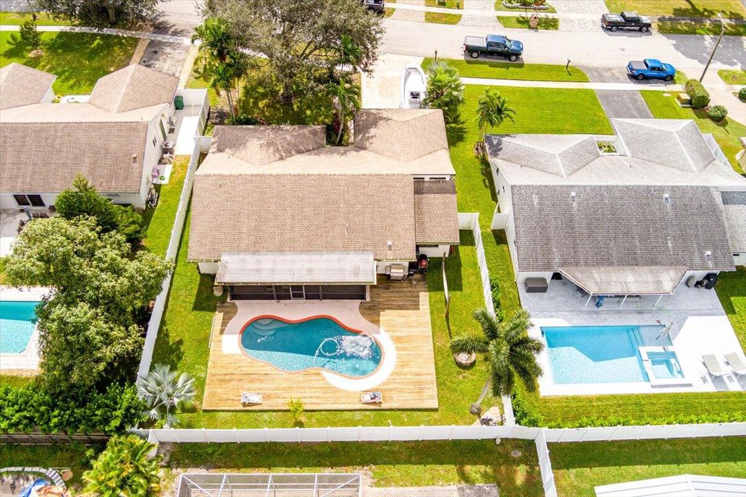 Active With Contract: $695,494 (3 beds, 2 baths, 1960 Square Feet)