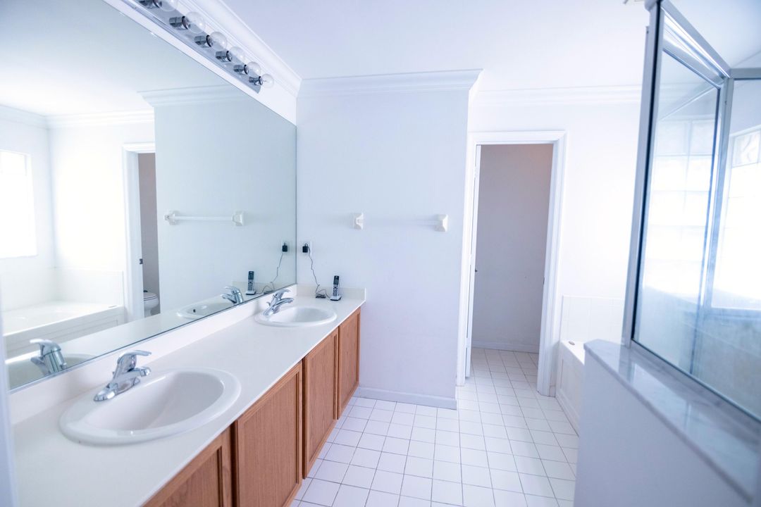 For Sale: $490,000 (3 beds, 2 baths, 1808 Square Feet)