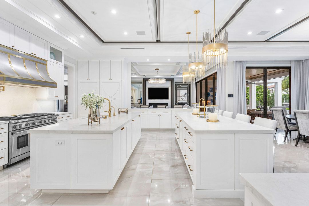 For Sale: $18,500,000 (5 beds, 6 baths, 8019 Square Feet)