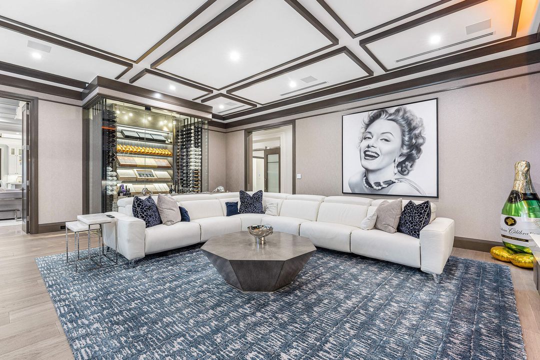 For Sale: $18,500,000 (5 beds, 6 baths, 8019 Square Feet)