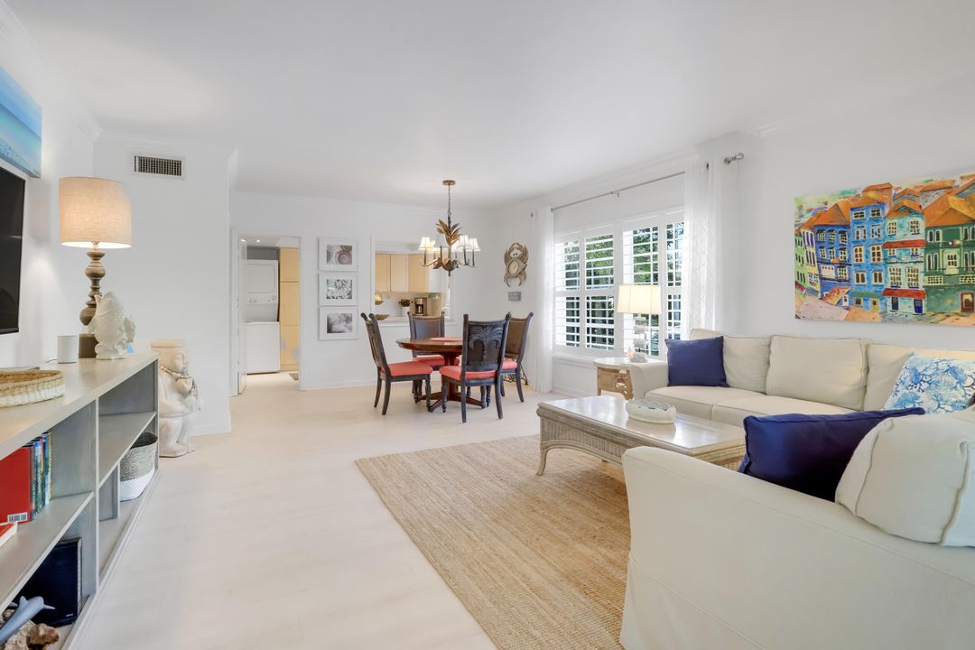 For Rent: $10,000 (2 beds, 2 baths, 1141 Square Feet)