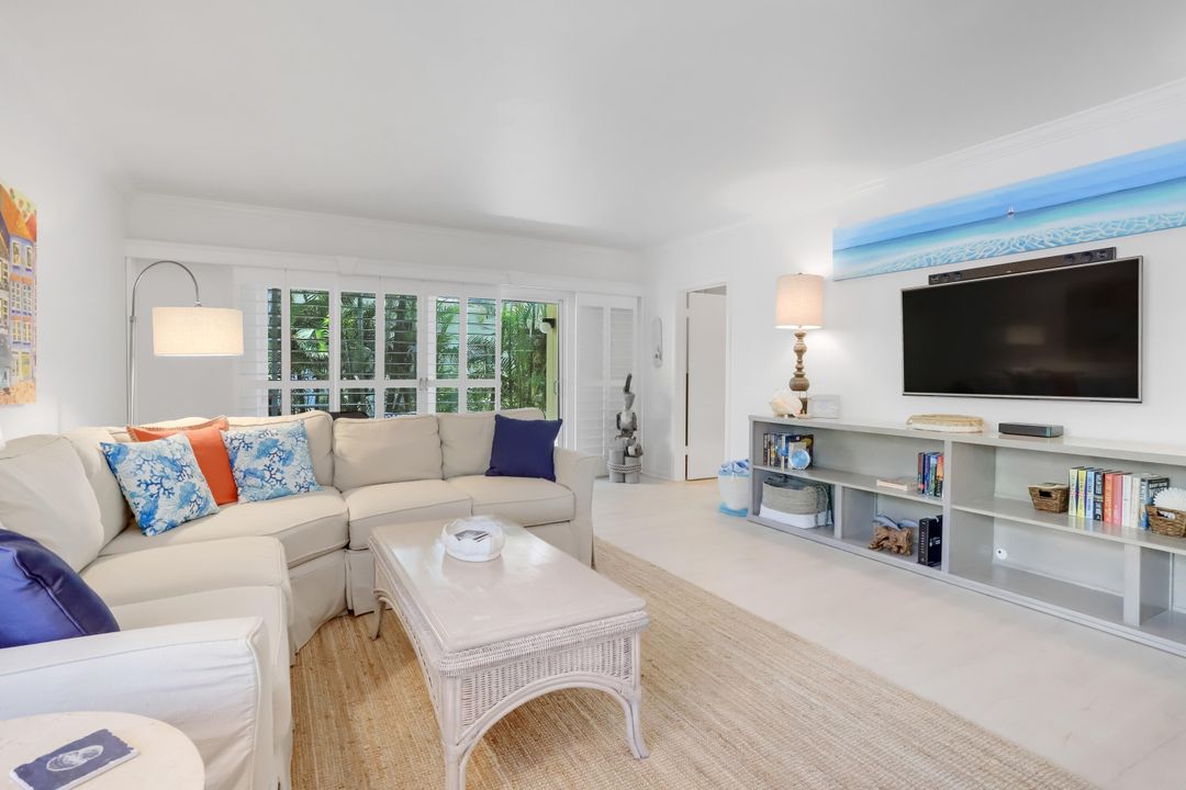 For Rent: $10,000 (2 beds, 2 baths, 1141 Square Feet)