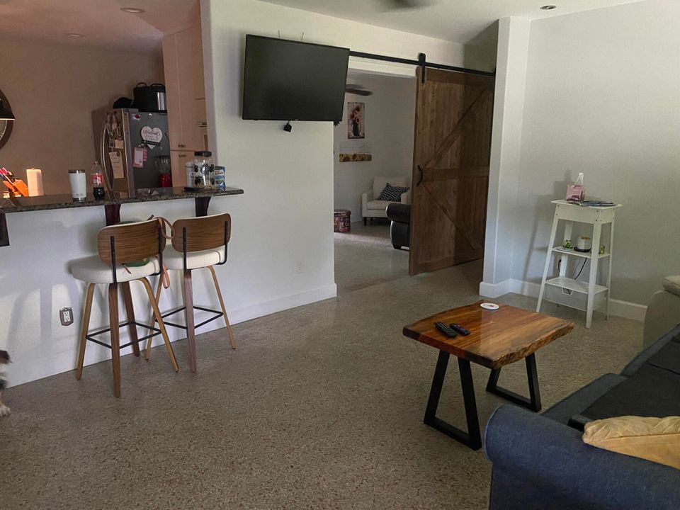 待售: $699,000 (3 贝兹, 2 浴室, 2035 平方英尺)