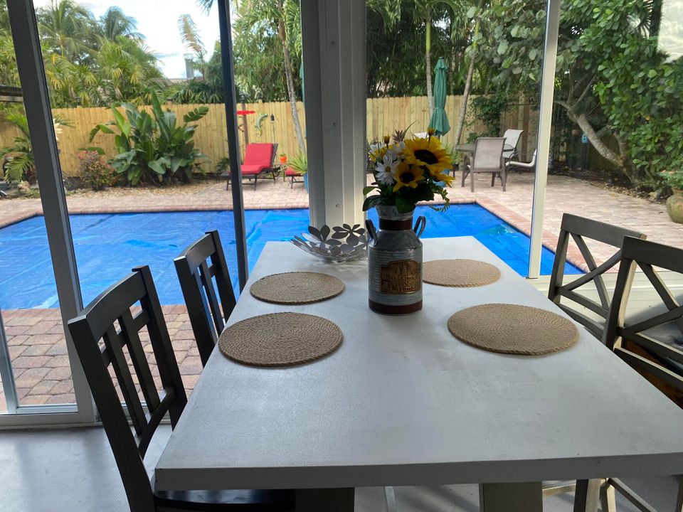 待售: $699,000 (3 贝兹, 2 浴室, 2035 平方英尺)