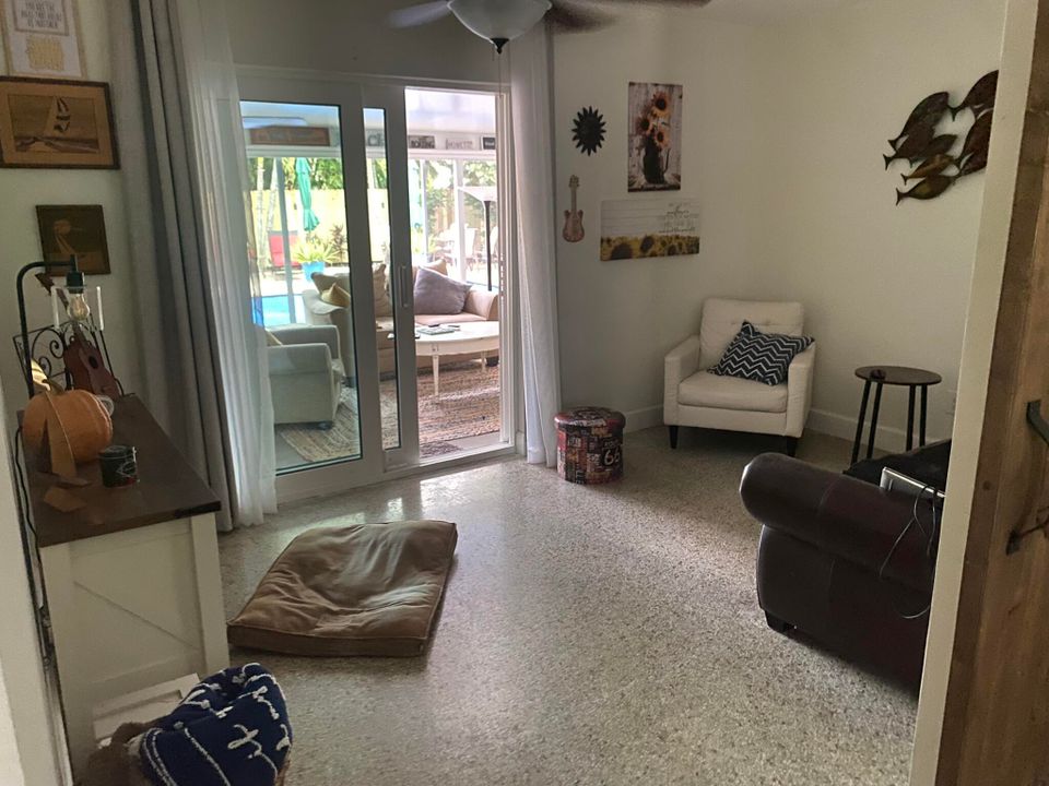 待售: $699,000 (3 贝兹, 2 浴室, 2035 平方英尺)