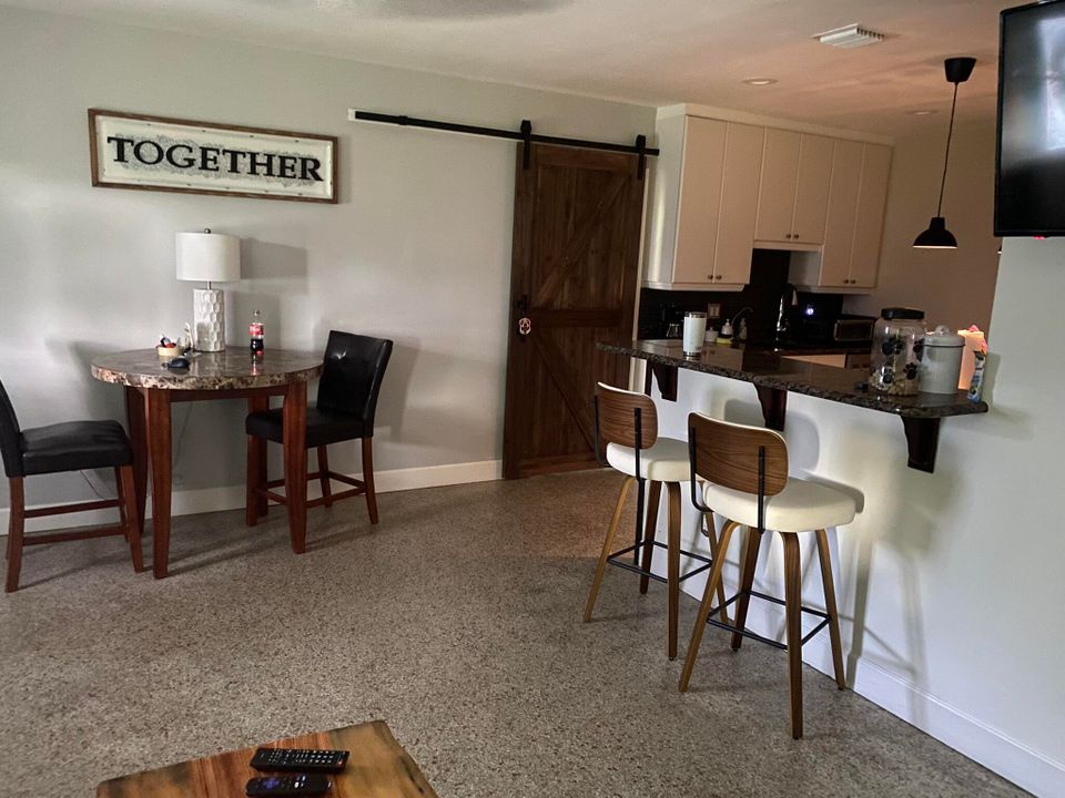 待售: $699,000 (3 贝兹, 2 浴室, 2035 平方英尺)