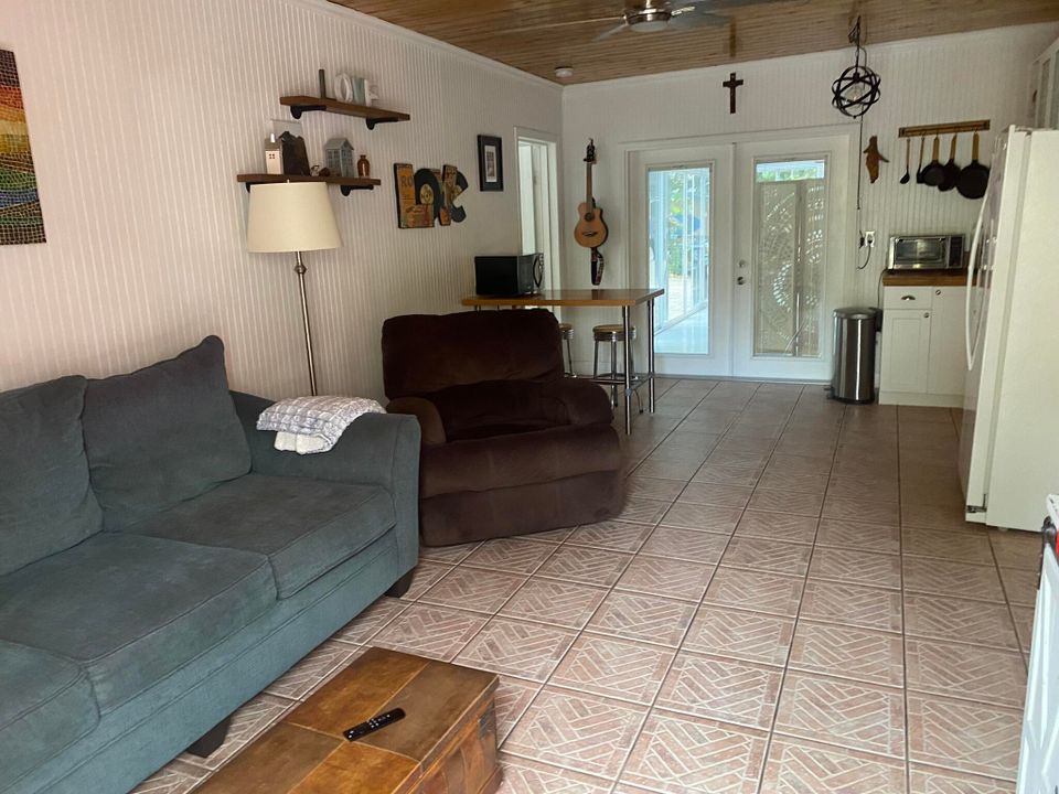 待售: $699,000 (3 贝兹, 2 浴室, 2035 平方英尺)