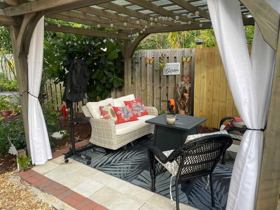 待售: $699,000 (3 贝兹, 2 浴室, 2035 平方英尺)