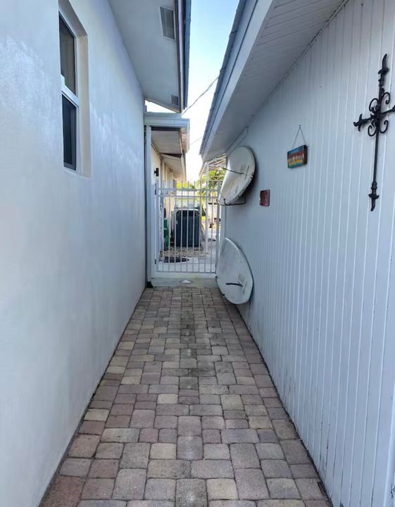 待售: $699,000 (3 贝兹, 2 浴室, 2035 平方英尺)