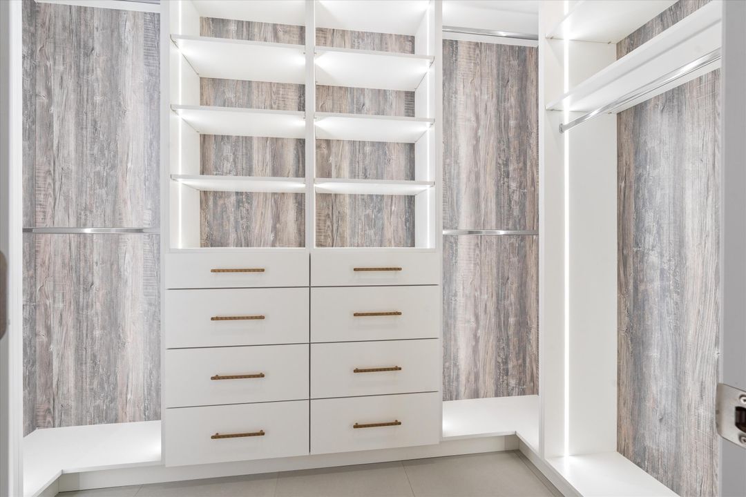 For Sale: $1,595,000 (4 beds, 3 baths, 2259 Square Feet)