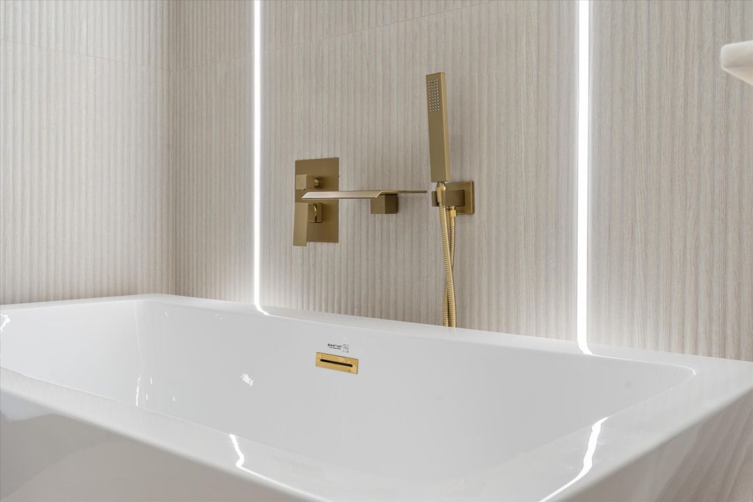 For Sale: $1,595,000 (4 beds, 3 baths, 2259 Square Feet)