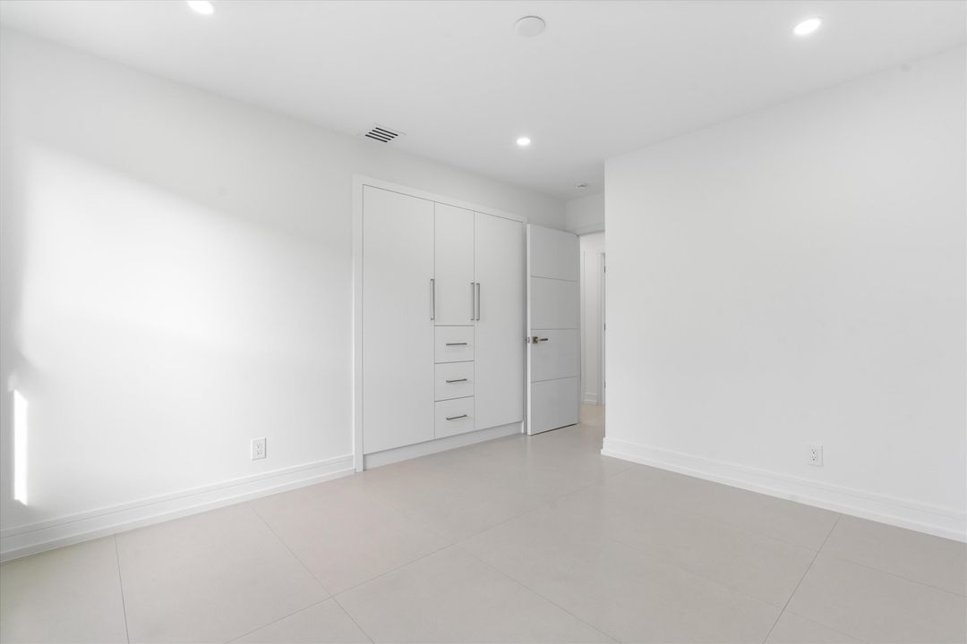 For Sale: $1,595,000 (4 beds, 3 baths, 2259 Square Feet)