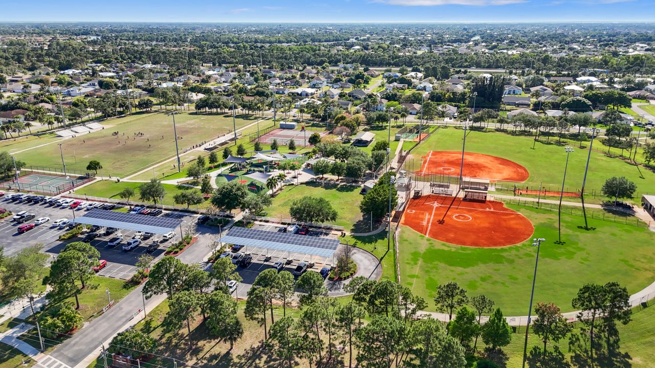 Active With Contract: $345,000 (3 beds, 2 baths, 1196 Square Feet)