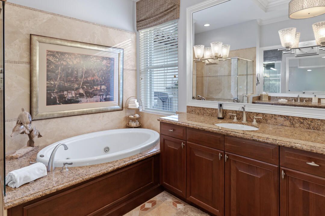 Под контрактом: $879,000 (3 спален, 2 ванн, 2214 Квадратных фут)