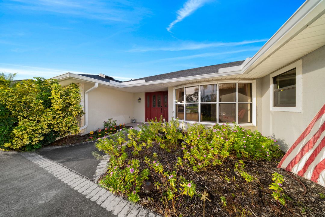 For Sale: $465,000 (3 beds, 2 baths, 2191 Square Feet)