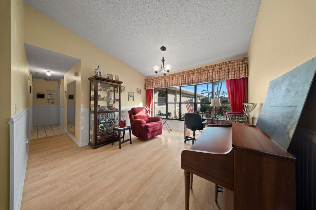 For Sale: $465,000 (3 beds, 2 baths, 2191 Square Feet)