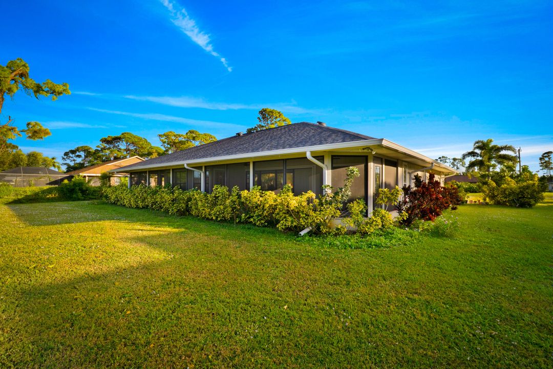 For Sale: $465,000 (3 beds, 2 baths, 2191 Square Feet)