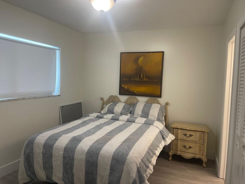 待售: $159,000 (2 贝兹, 1 浴室, 729 平方英尺)