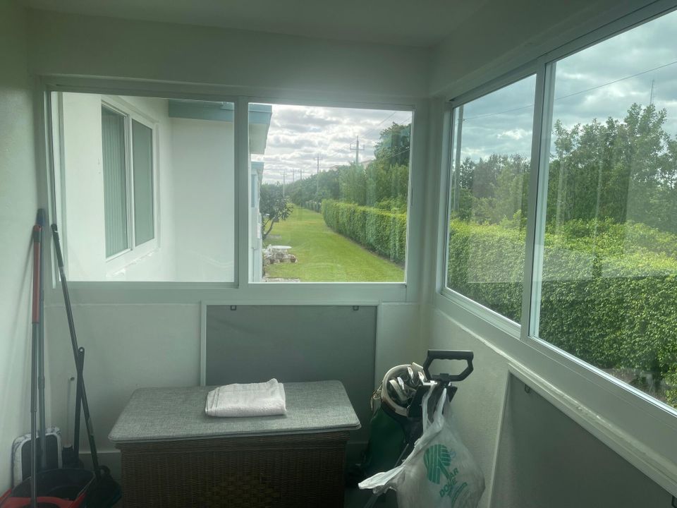 待售: $159,000 (2 贝兹, 1 浴室, 729 平方英尺)