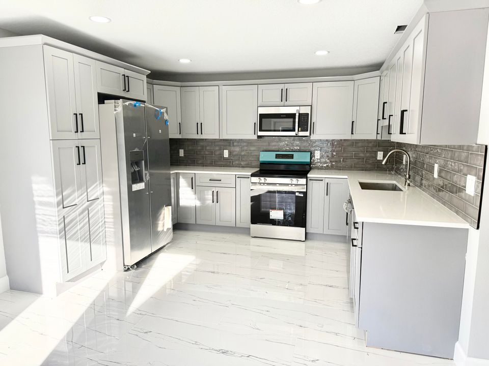 For Sale: $398,900 (3 beds, 2 baths, 1588 Square Feet)