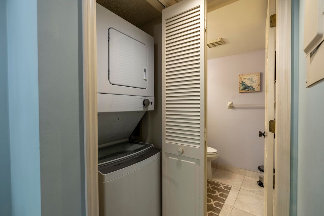 Activo con contrato: $215,000 (2 camas, 2 baños, 1384 Pies cuadrados)