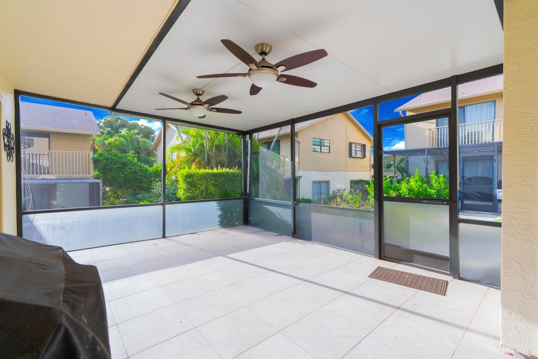 Activo con contrato: $215,000 (2 camas, 2 baños, 1384 Pies cuadrados)