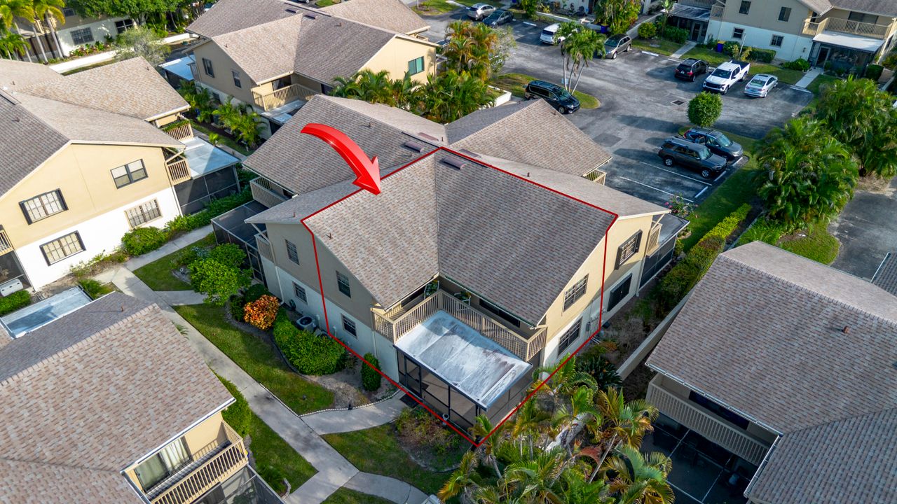 Activo con contrato: $215,000 (2 camas, 2 baños, 1384 Pies cuadrados)