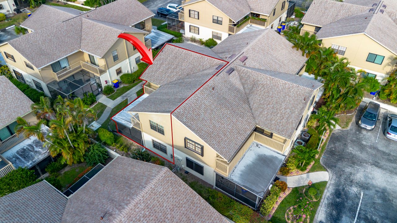 Activo con contrato: $215,000 (2 camas, 2 baños, 1384 Pies cuadrados)