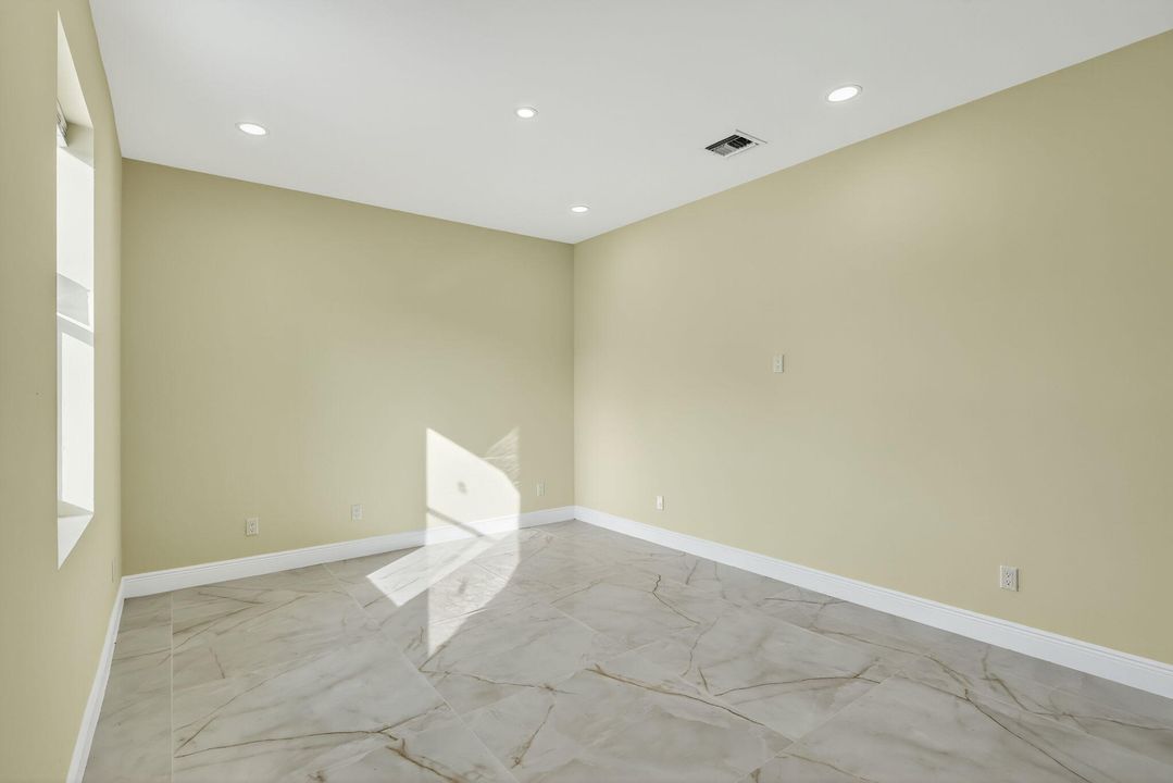 For Sale: $295,000 (3 beds, 2 baths, 1470 Square Feet)