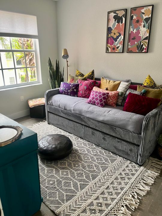 出租: $5,000 (3 贝兹, 2 浴室, 1536 平方英尺)