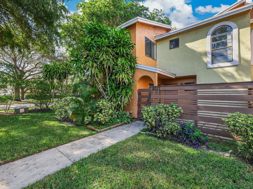 For Sale: $337,500 (3 beds, 2 baths, 1604 Square Feet)