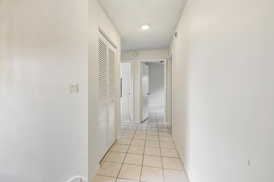 For Sale: $337,500 (3 beds, 2 baths, 1604 Square Feet)