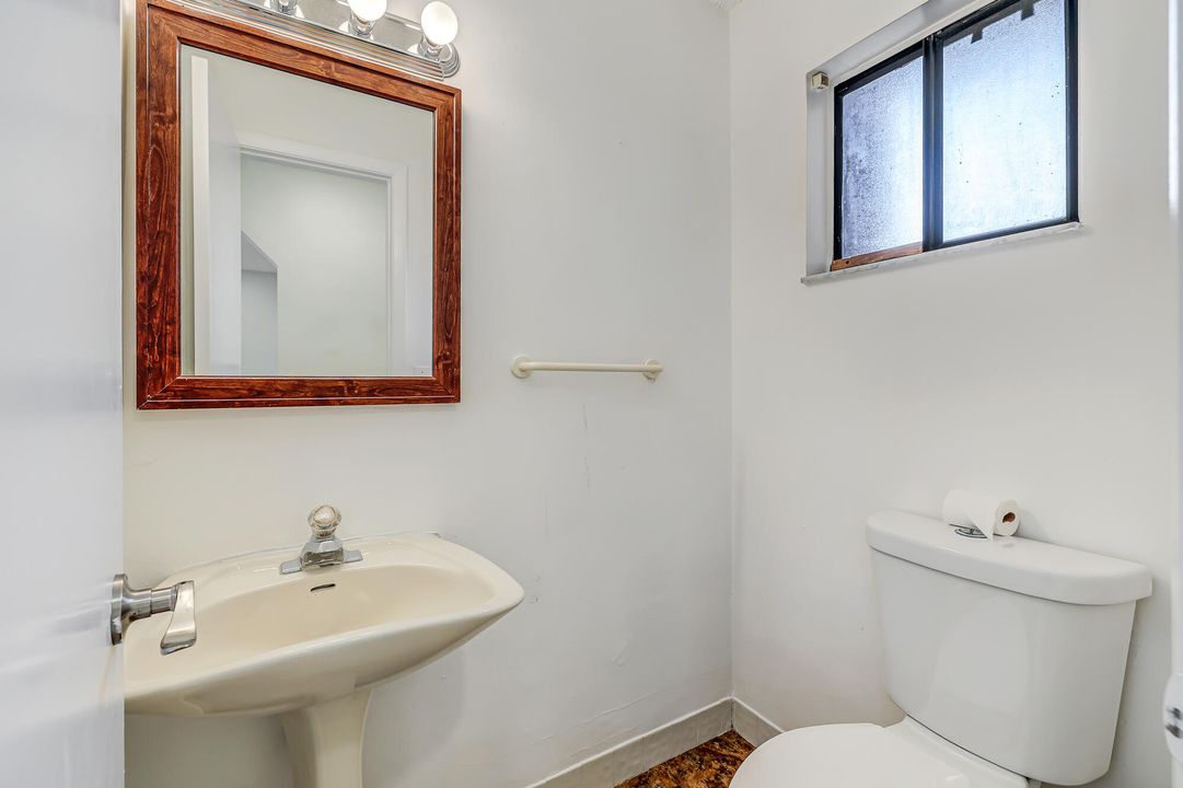 For Sale: $337,500 (3 beds, 2 baths, 1604 Square Feet)