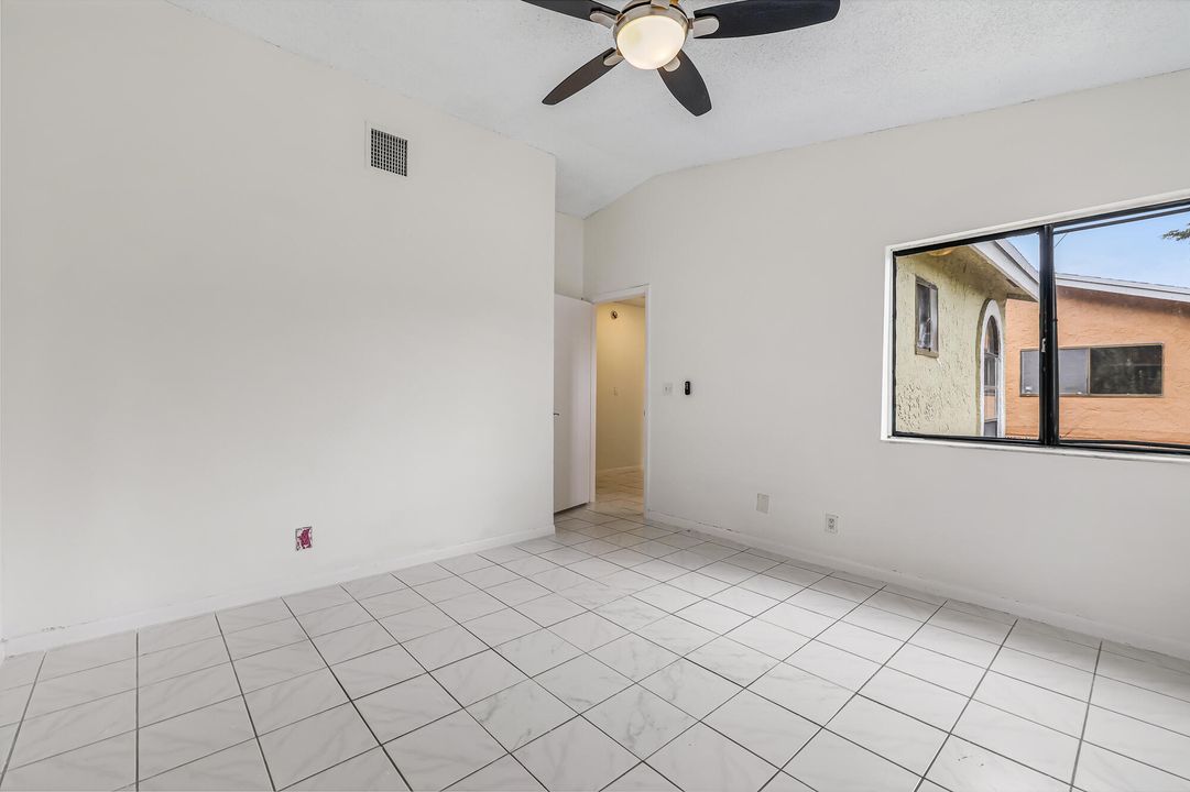 For Sale: $337,500 (3 beds, 2 baths, 1604 Square Feet)