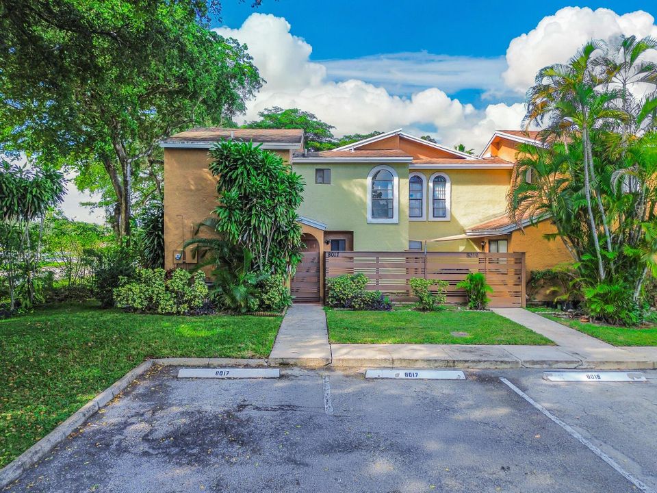 For Sale: $337,500 (3 beds, 2 baths, 1604 Square Feet)