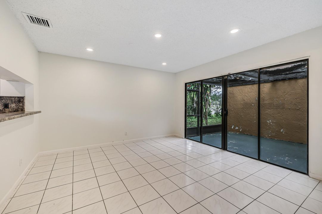 For Sale: $337,500 (3 beds, 2 baths, 1604 Square Feet)